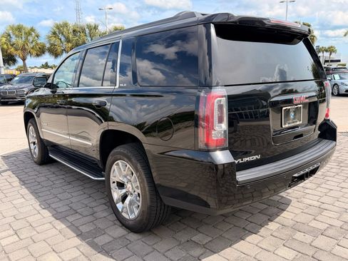 Used 2017 GMC Yukon SLE w/ SLE Value Package AWD/4WD image 10
