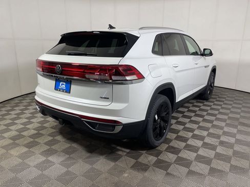 New 2026 Volkswagen Atlas Cross Sport SE image 7
