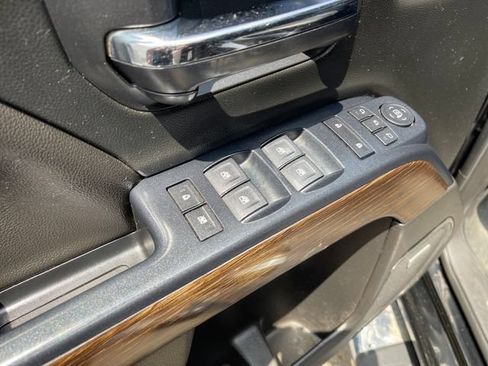 Used 2018 GMC Sierra 1500 Denali AWD/4WD image 11