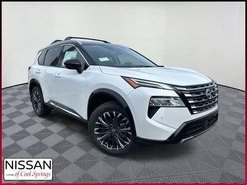 New 2026 Nissan Rogue Platinum AWD/4WD image 1