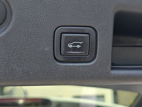 Used 2024 Chevrolet Equinox RS FWD image 13