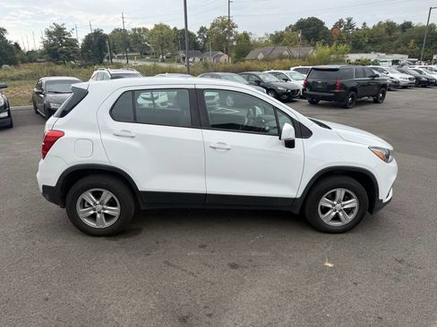 Used 2021 Chevrolet Trax LS image 6