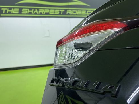 Used 2023 Toyota Corolla SE w/ SE Premium Package image 13