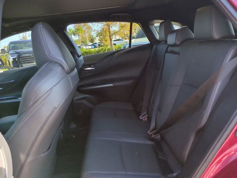 Used 2024 Toyota Venza Limited image 13