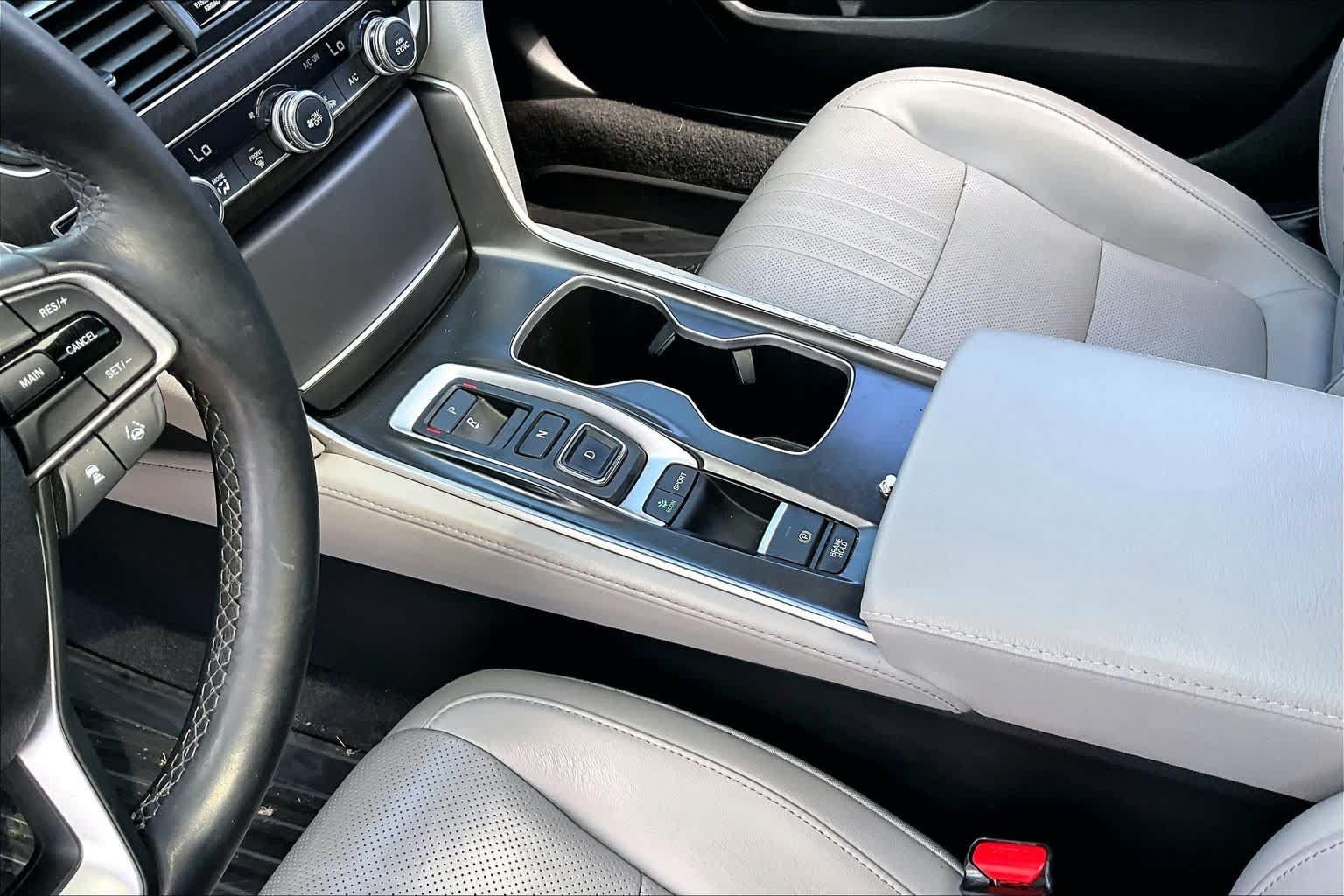 Used 2018 Honda Accord Touring image 17