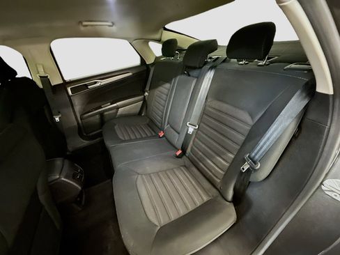 Used 2018 Ford Fusion SE image 28