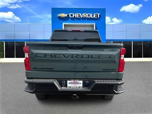 New 2026 Chevrolet Silverado 1500 Custom Trail Boss w/ LPO, Dark Essentials Package image 4