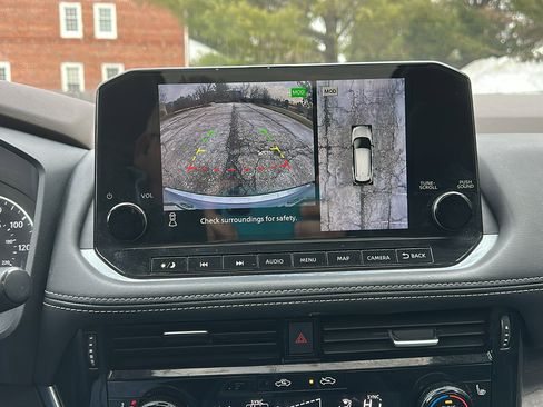 Certified 2021 Nissan Rogue SL w/ Premium Package image 20