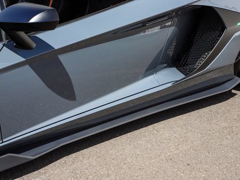 Used 2019 Lamborghini Aventador SVJ AWD/4WD image 16
