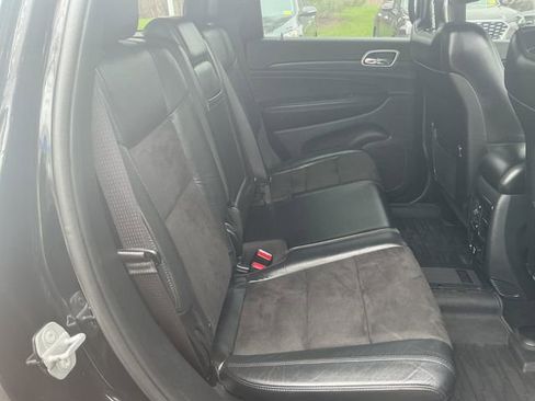 Used 2020 Jeep Grand Cherokee Altitude AWD/4WD image 33