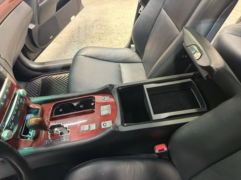Used 2011 Lexus LS 460 AWD w/ Luxury Value Edition image 18