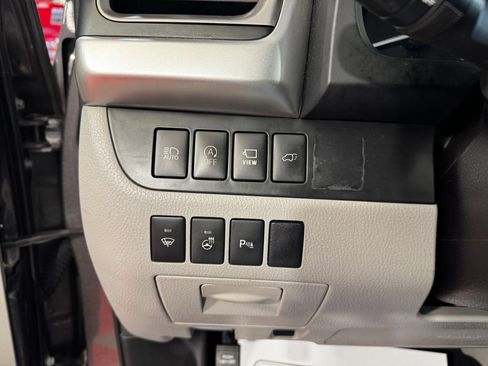 Used 2018 Toyota Highlander Limited Platinum FWD image 21