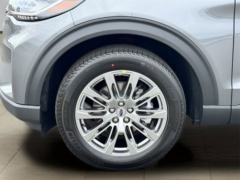 New 2025 Ford Explorer Active w/ Active Comfort Package image 38