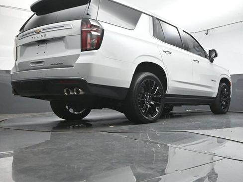Used 2023 Chevrolet Tahoe Premier w/ Premium Package AWD/4WD image 39