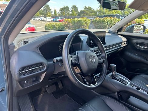 Used 2025 Honda HR-V EX-L image 10