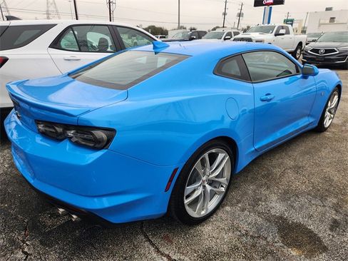Used 2022 Chevrolet Camaro LT w/ RS Package image 5