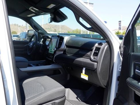 New 2026 RAM 2500 Big Horn AWD/4WD image 24