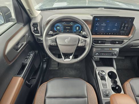 Used 2025 Ford Bronco Sport Outer Banks w/ Outer Banks Tech Package+ AWD/4WD image 14