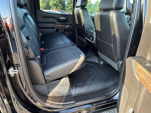 Used 2021 Chevrolet Silverado 1500 High Country w/ Technology Package AWD/4WD image 19