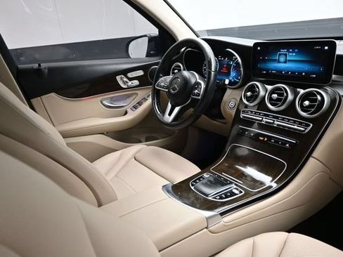 Used 2022 Mercedes-Benz GLC 300 w/ Premium Package Lite image 16