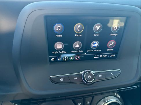 Used 2023 Chevrolet Camaro LT RWD image 10