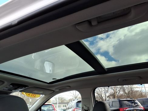 Used 2023 Kia Sorento SX Prestige image 5