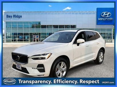 Used 2022 Volvo XC60 B5 Momentum w/ Climate Package