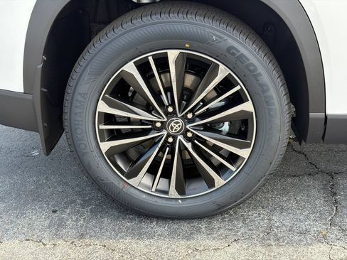 New 2026 Toyota Grand Highlander AWD Hybrid image 23