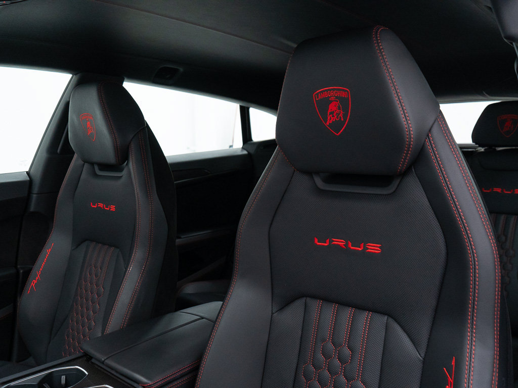 Used 2024 Lamborghini Urus Performante AWD/4WD image 16