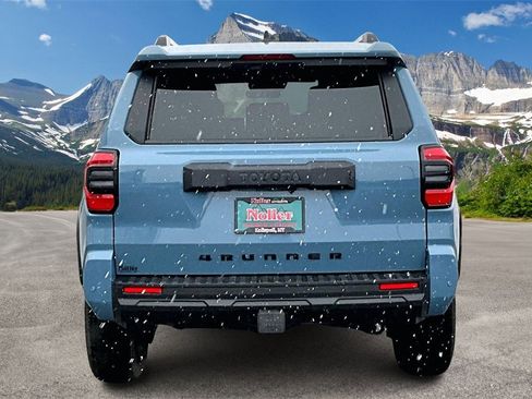 Used 2025 Toyota 4Runner TRD Off-Road image 4