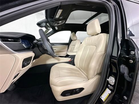 Used 2023 Jeep Grand Cherokee L Limited w/ Black Appearance Package image 22