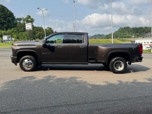 Used 2021 Chevrolet Silverado 3500 High Country w/ Snow Plow Prep/Camper Package AWD/4WD image 4