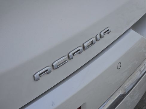 Used 2021 GMC Acadia Denali image 13