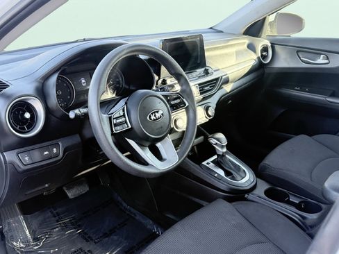 Used 2020 Kia Forte LXS image 12