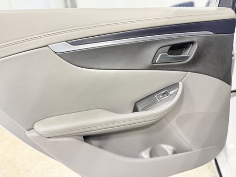 Used 2018 Chevrolet Impala LT image 24