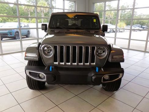 Certified 2022 Jeep Wrangler Unlimited Sahara AWD/4WD image 2
