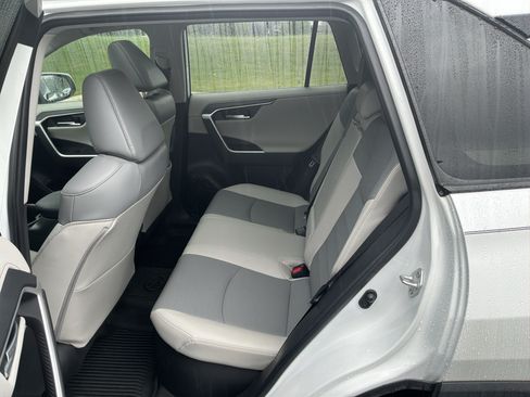 Used 2024 Toyota RAV4 Limited AWD/4WD image 31