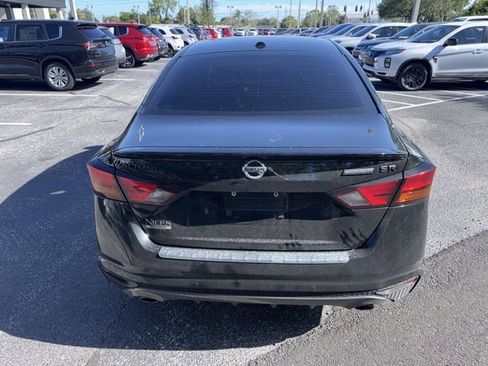 Used 2022 Nissan Altima 2.5 SR w/ Midnight Edition Package image 5