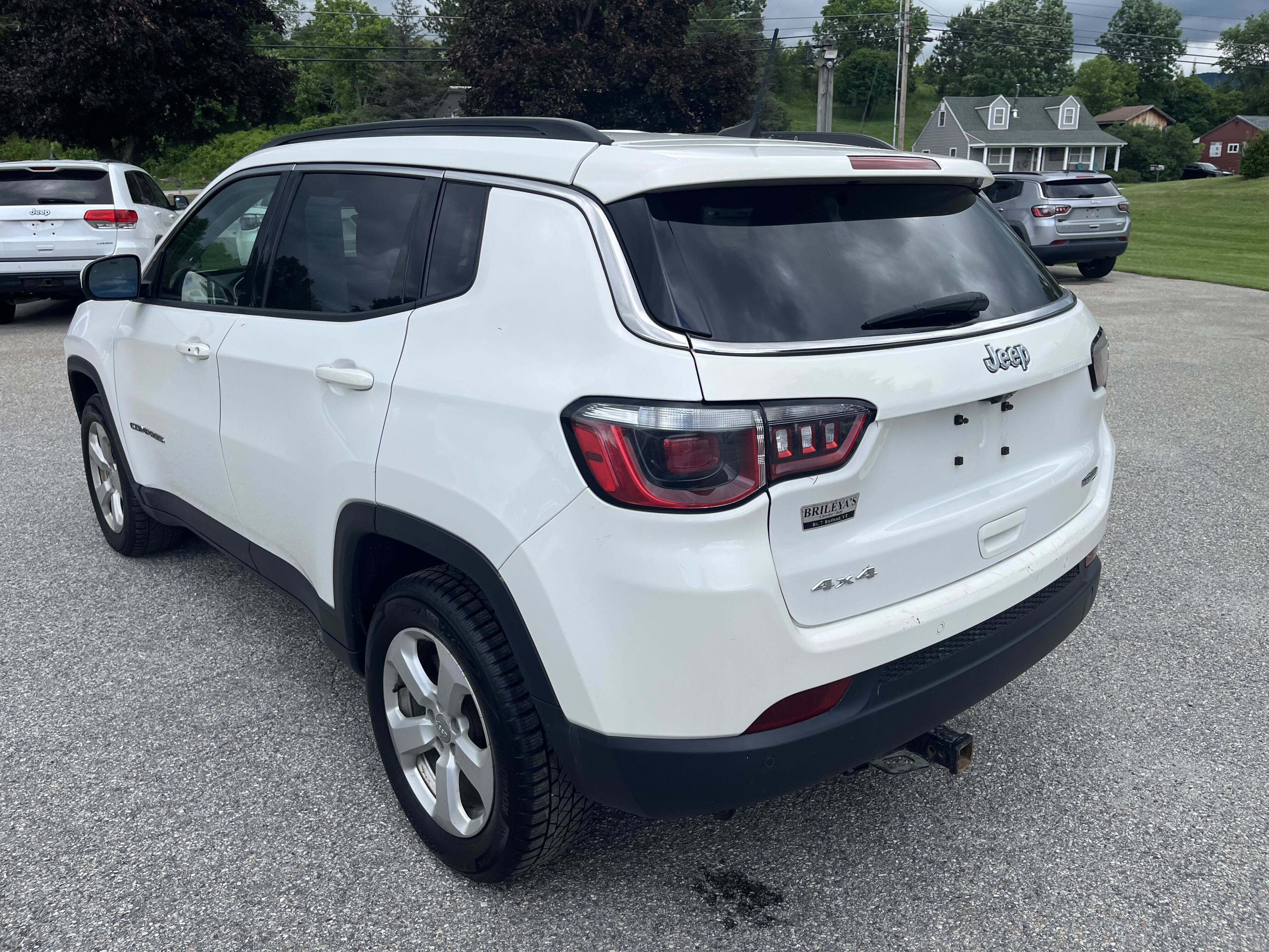 Certified 2019 Jeep Compass Latitude w/ Cold Weather Group AWD/4WD image 7