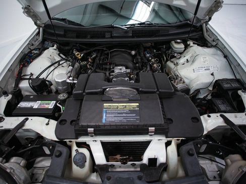 Used 2000 Chevrolet Camaro Z28 w/ SS Performance/Appearance Pkg image 22