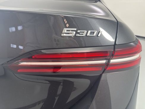 Used 2024 BMW 530i xDrive w/ M Sport Package AWD/4WD image 7