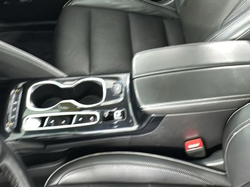 Used 2021 Buick Envision Essence w/ Technology Package I image 37