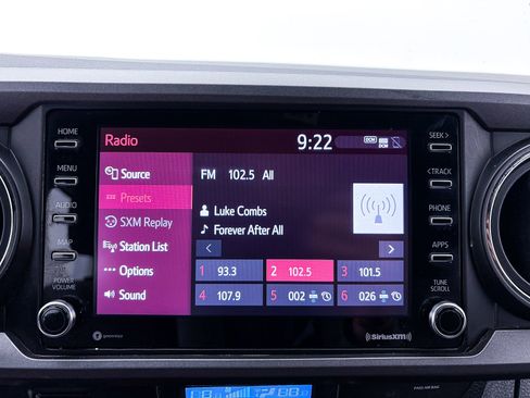 Used 2021 Toyota Tacoma TRD Off-Road AWD/4WD image 18