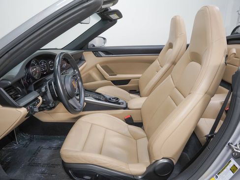 Used 2023 Porsche 911 Carrera 4S AWD/4WD image 35