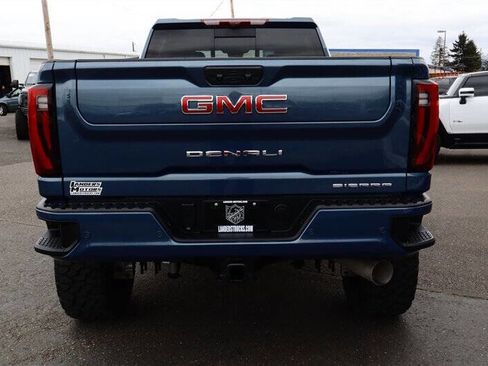 Used 2025 GMC Sierra 3500 Denali w/ Denali Reserve Package image 4