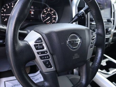 Used 2021 Nissan Titan SV w/ SV Convenience Package RWD image 26