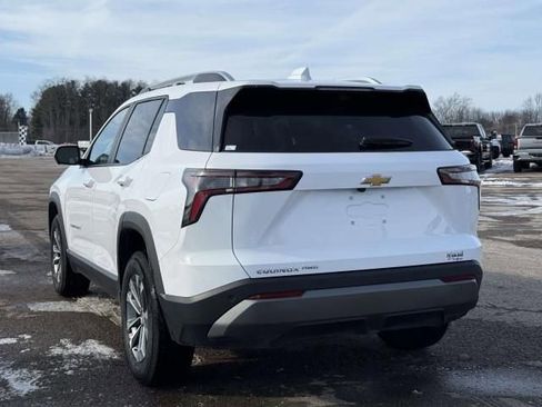 Used 2025 Chevrolet Equinox LT w/ Convenience Package II image 6