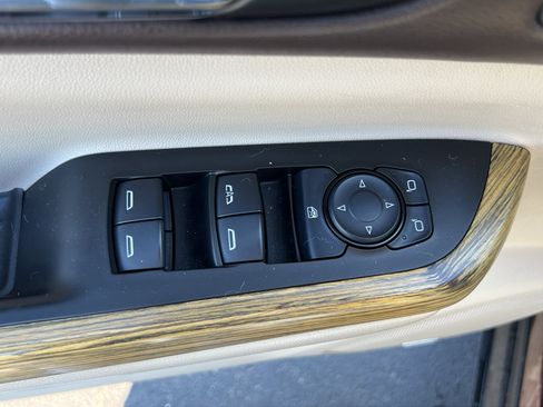 Used 2017 GMC Acadia Denali w/ Technology Package AWD/4WD image 15