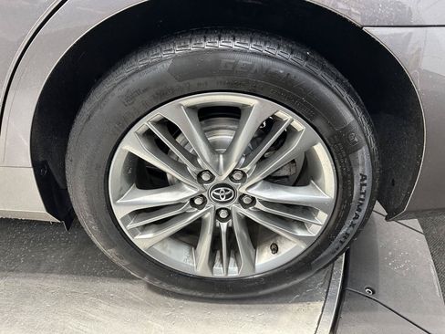 Used 2017 Toyota Camry SE FWD image 10