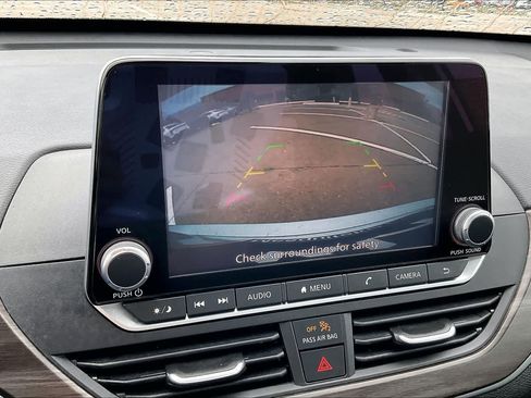 Used 2024 Nissan Altima 2.5 SV image 26